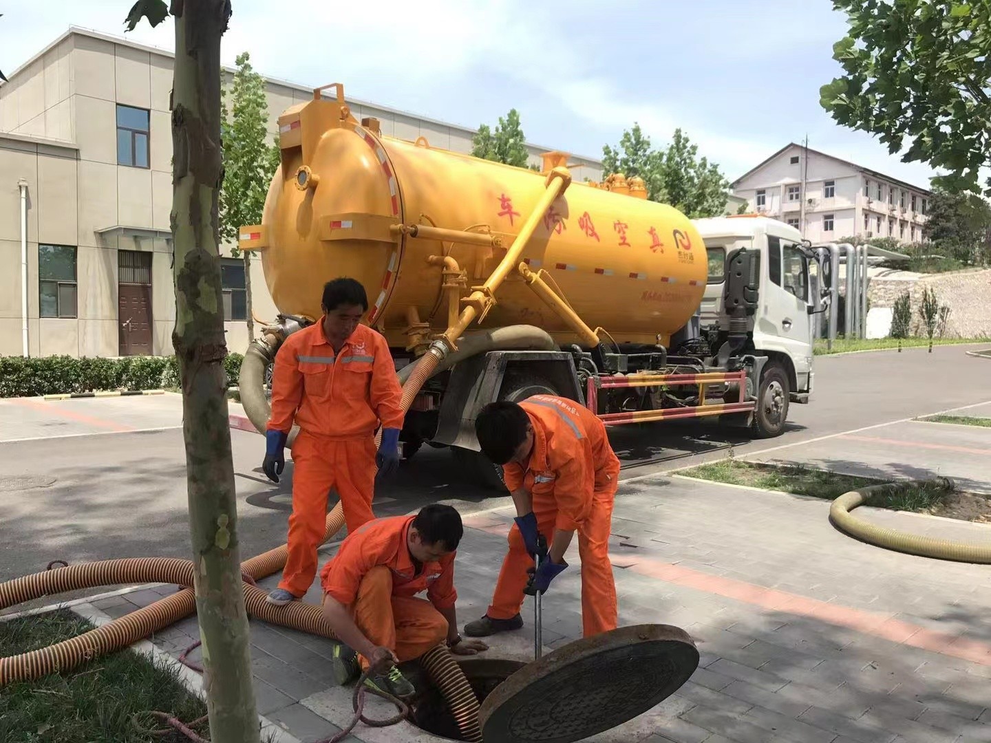 费县化粪池清理与5-8吨吸粪车施工效率分析